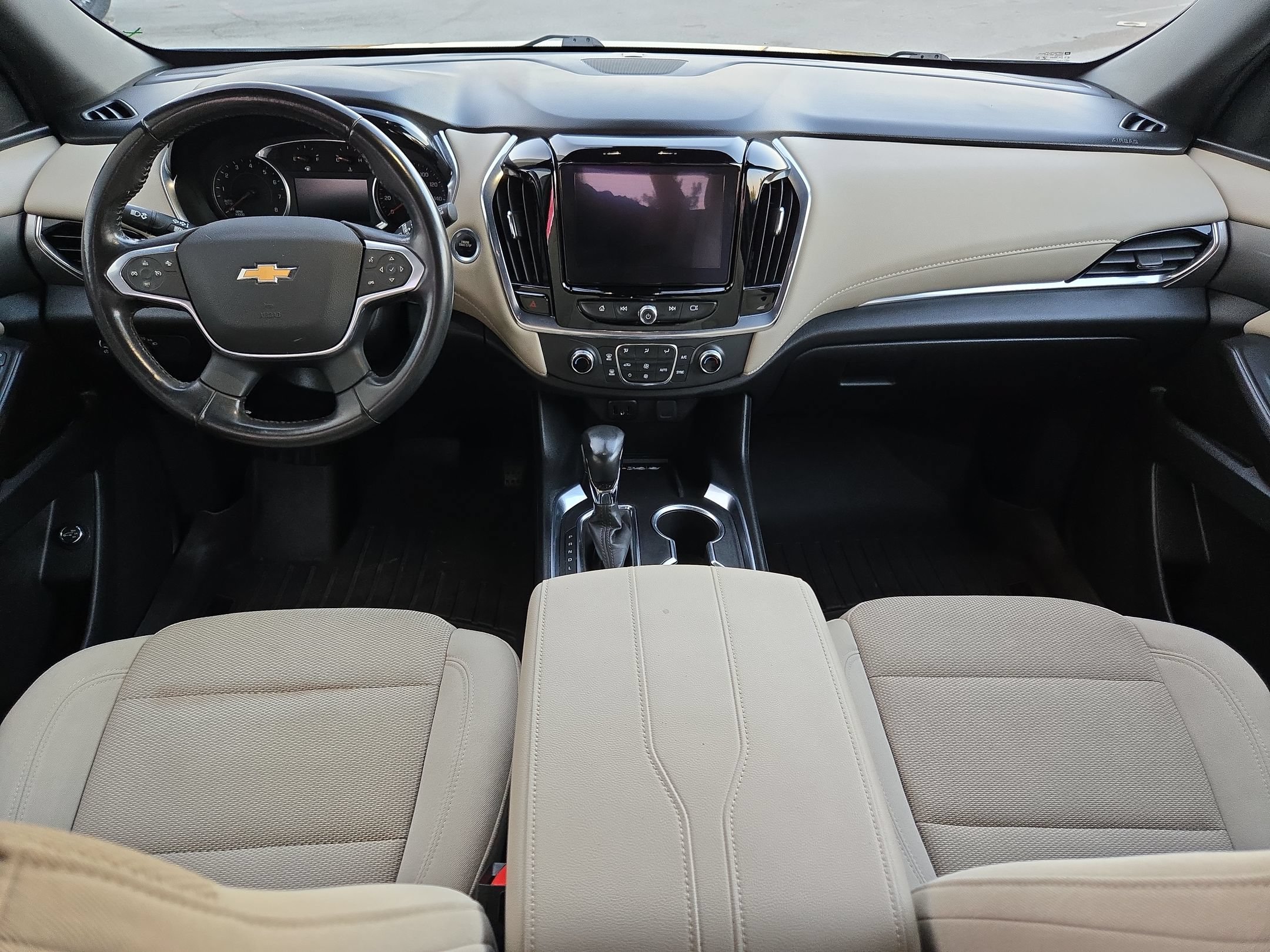 Used 2022 Chevrolet Traverse LT FWD image 10