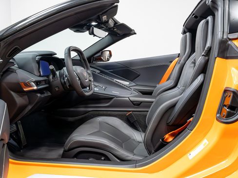 Used 2024 Chevrolet Corvette Stingray Coupe w/ Z51 Performance Package image 8