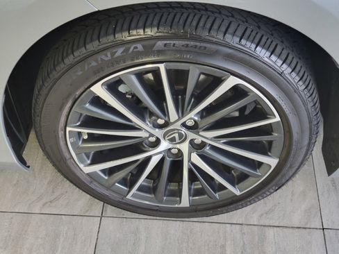 Certified 2025 Lexus ES 350 w/ Premium Package FWD image 8