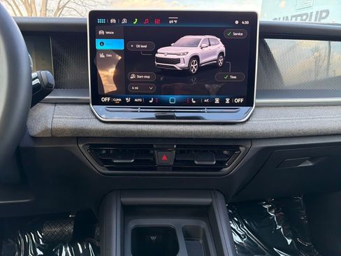 New 2026 Volkswagen Tiguan S FWD image 18