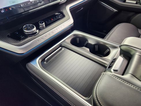 New 2025 Ford Expedition Platinum w/ Stealth Appearance Package image 26