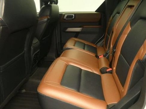 Certified 2023 Ford Bronco Outer Banks w/ Sasquatch Package AWD/4WD image 10
