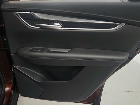 Used 2022 Cadillac XT5 Premium Luxury AWD/4WD image 23