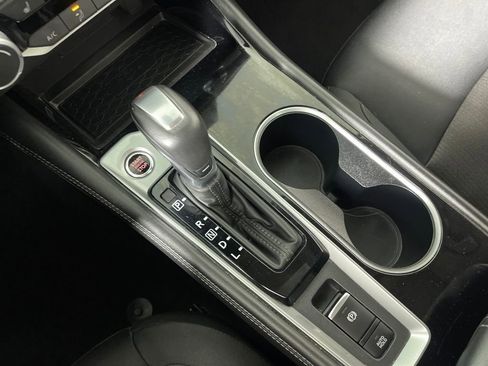 Used 2024 Nissan Altima 2.5 SV w/ SV Premium Package image 24