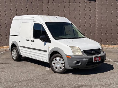 Used 2013 Ford Transit Connect XL FWD image 2