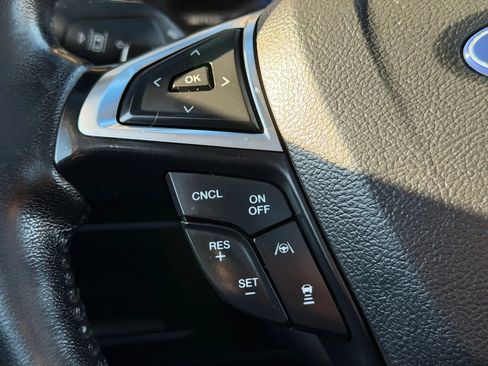 Used 2019 Ford Edge Titanium w/ Equipment Group 301A AWD/4WD image 38