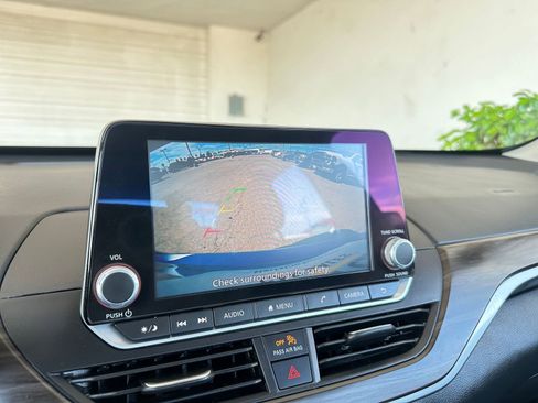 Used 2024 Nissan Altima 2.5 SV image 17