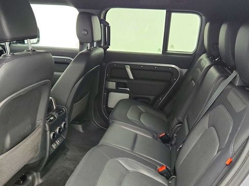 Used 2024 Land Rover Defender 130 X-Dynamic SE AWD/4WD image 22