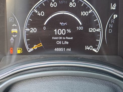 Used 2022 Jeep Grand Cherokee Laredo X RWD image 40
