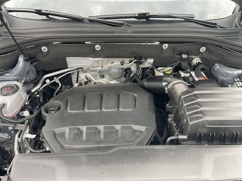 Used 2025 Volkswagen Atlas SEL image 32