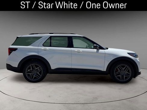 Used 2025 Ford Explorer ST AWD/4WD image 10