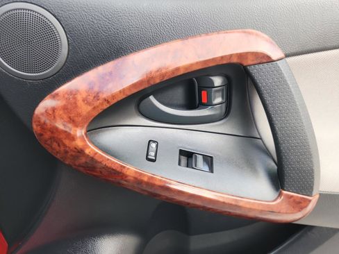 Used 2008 Toyota RAV4 Limited image 21