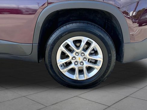Used 2018 Chevrolet Traverse LT FWD image 11