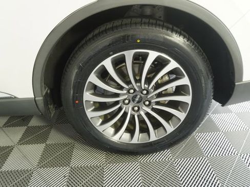 Used 2020 Lincoln Aviator Reserve w/ Elements Package Plus RWD image 18