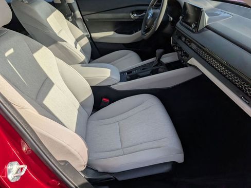 Used 2025 Honda Accord LX image 43