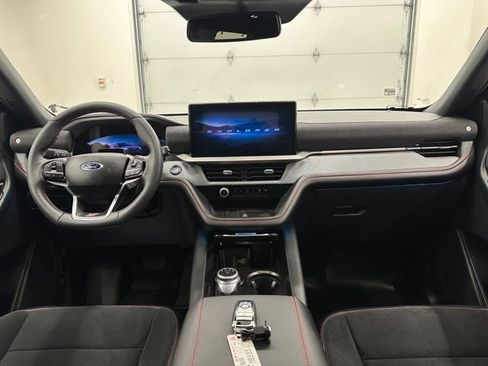 Certified 2025 Ford Explorer ST image 14