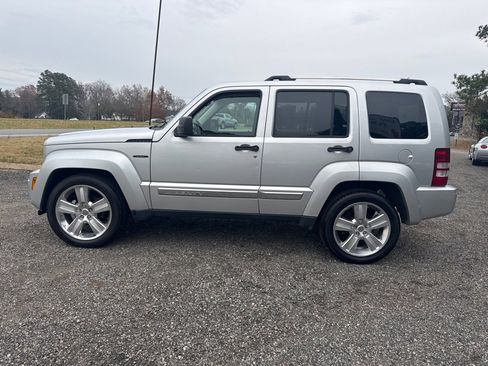 Used 2012 Jeep Liberty Limited Jet image 4