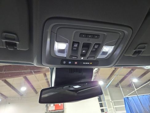 Used 2024 GMC Sierra 3500 SLT w/ SLT Premium Package image 30