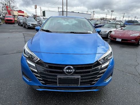 Used 2023 Nissan Versa SV image 8