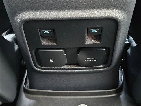 Used 2023 Ford Bronco Wildtrak AWD/4WD image 17