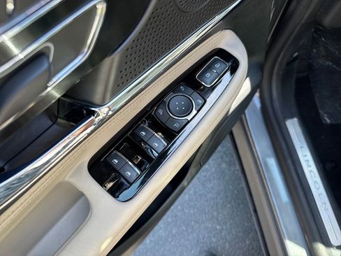 New 2026 Lincoln Corsair Premiere AWD/4WD image 16