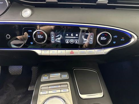 Used 2023 Genesis Electrified GV70 AWD/4WD image 23