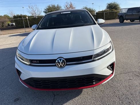 Used 2025 Volkswagen Jetta GLI Autobahn image 2