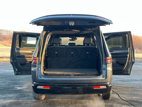 Used 2023 Jeep Wagoneer Series II w/ Convenience Group I image 45