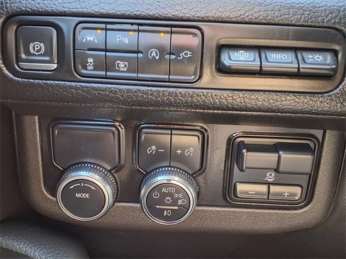 Used 2022 GMC Yukon Denali w/ Max Trailering Package image 22