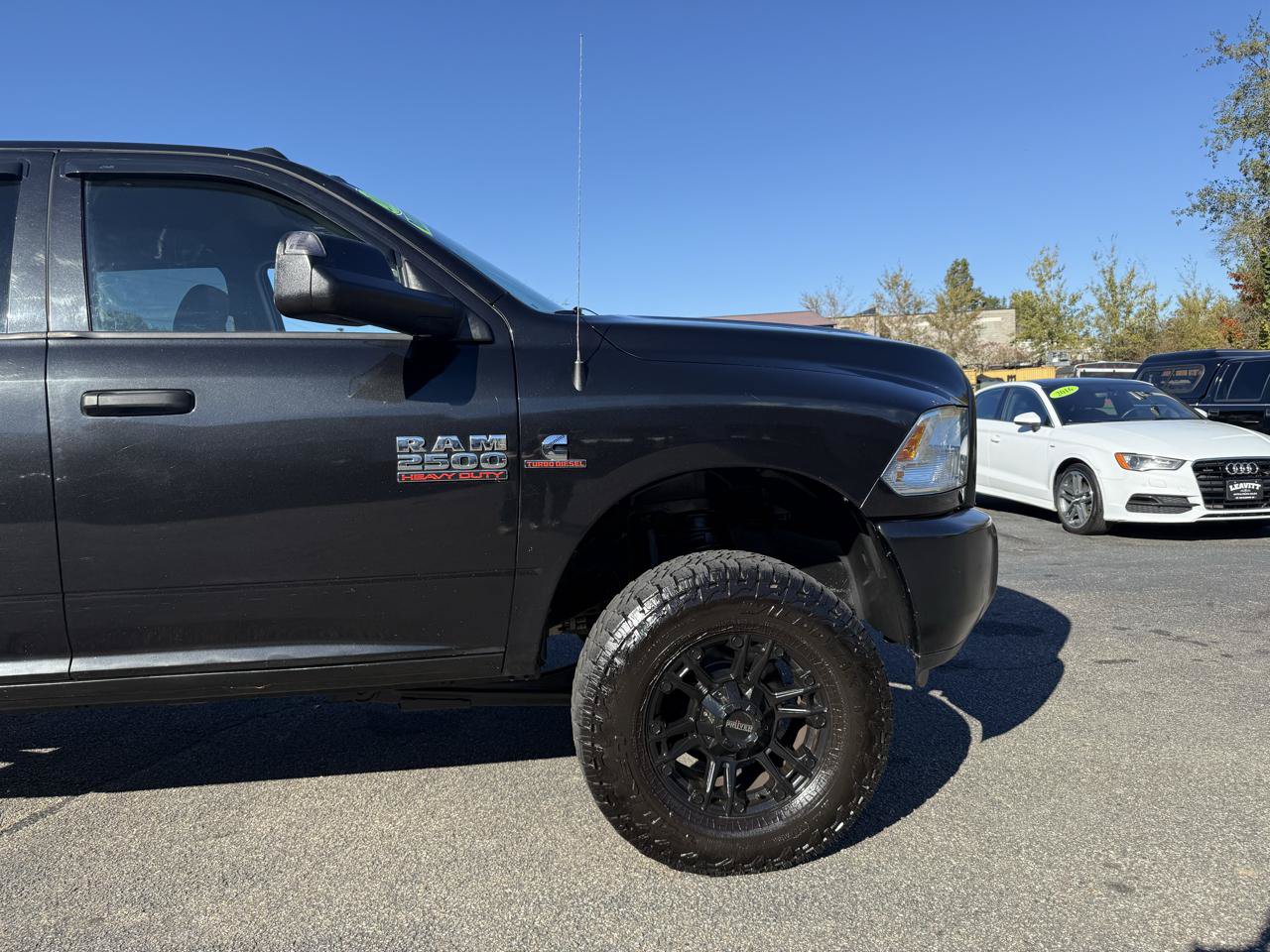 Used 2018 RAM 2500 Tradesman w/ Chrome Appearance Group AWD/4WD image 14