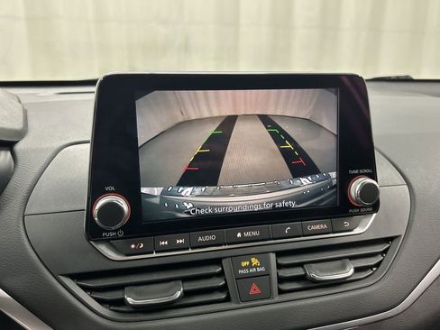 Used 2022 Nissan Altima 2.5 SV image 15