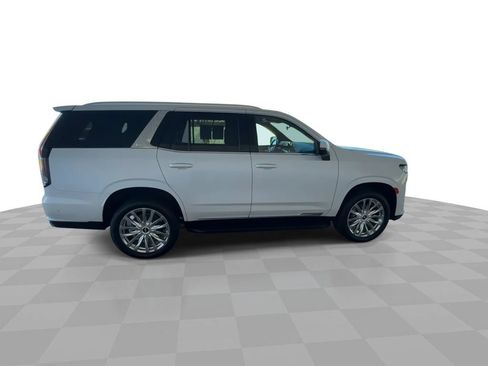 Certified 2022 Cadillac Escalade Premium Luxury AWD/4WD image 9