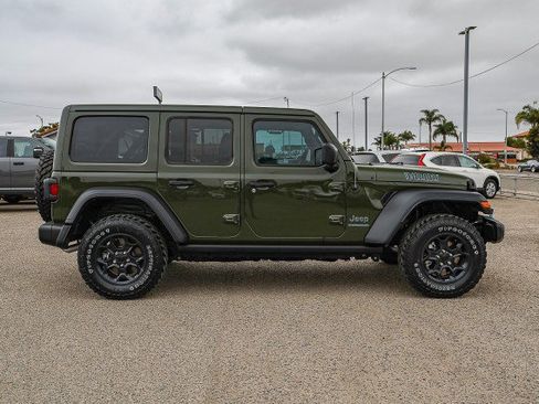 Used 2023 Jeep Wrangler Unlimited w/ Cold Weather Group AWD/4WD image 3