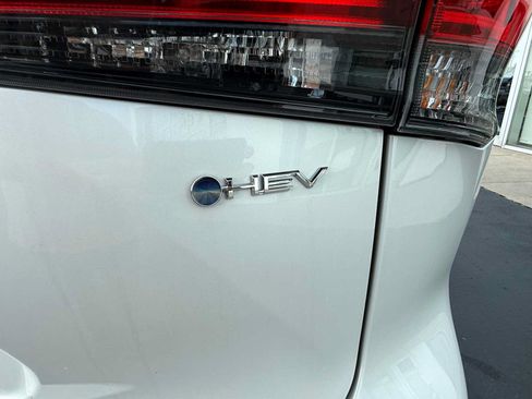 Used 2026 Toyota Highlander XLE AWD/4WD image 12