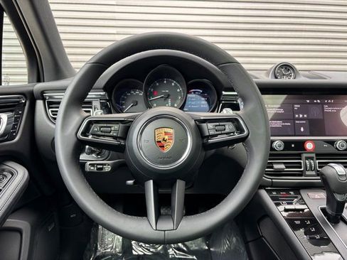 Certified 2026 Porsche Macan AWD/4WD image 14