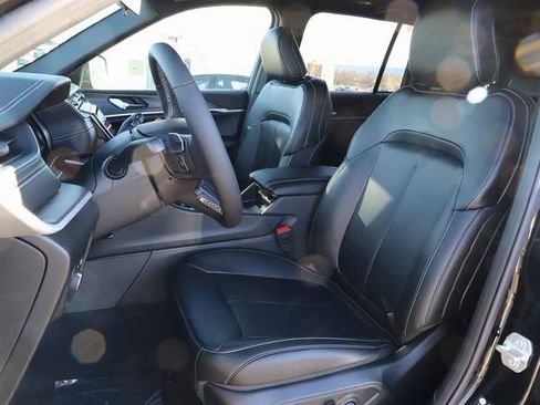 New 2025 Jeep Grand Cherokee Limited AWD/4WD image 12