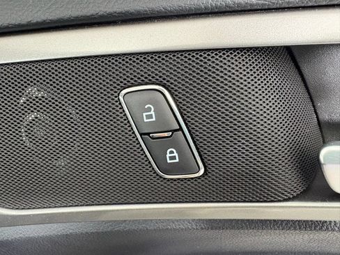 Used 2020 Ford Fusion SE w/ Equipment Group 151A FWD image 38