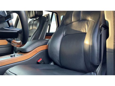 Used 2018 Land Rover Range Rover Autobiography image 22