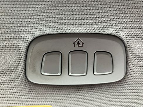 Used 2021 Ford F150 Lariat w/ Max Trailer Tow Package image 27