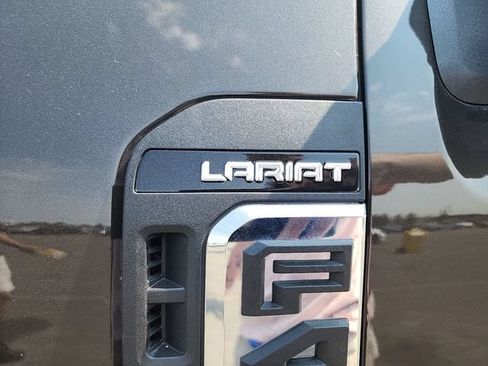 Used 2025 Ford F450 Lariat AWD/4WD image 3