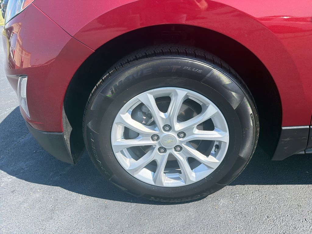Used 2020 Chevrolet Equinox LT FWD image 2