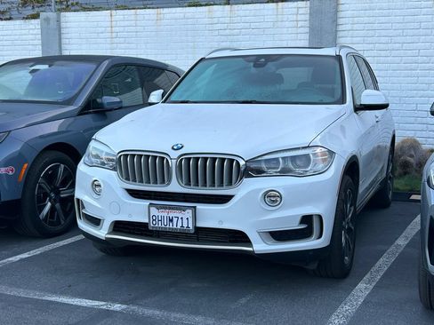 Used 2018 BMW X5 sDrive35i w/ Driving Assistance Package RWD image 2