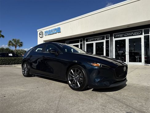 Used 2019 MAZDA MAZDA3 Hatchback w/ Preferred Package image 23