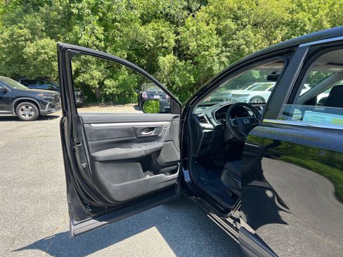Used 2019 Honda CR-V LX image 16