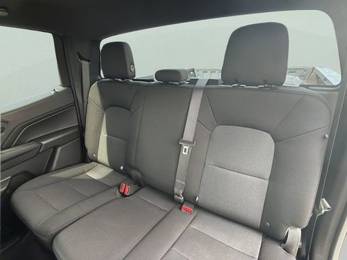 Used 2023 Chevrolet Colorado W/T RWD image 18