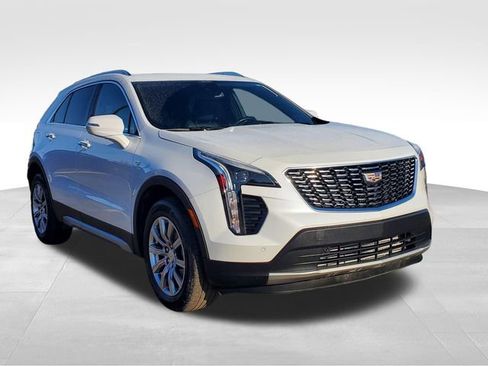 Certified 2023 Cadillac XT4 Premium Luxury w/ Cold Weather Package image 7