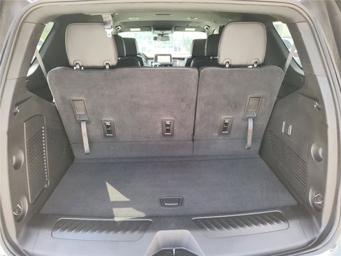 Used 2024 Chevrolet Tahoe LT image 7