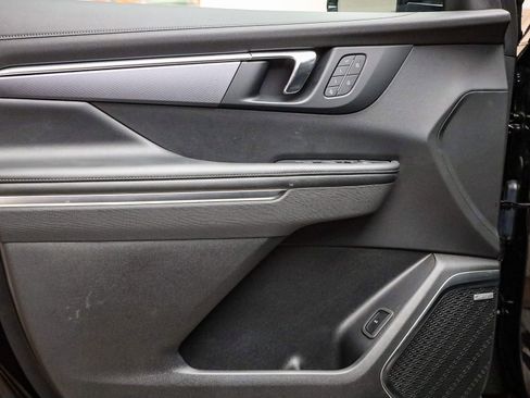 Used 2025 Buick Enclave Sport Touring w/ Power Package image 20