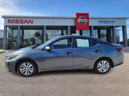 Used 2025 Nissan Sentra S image 7