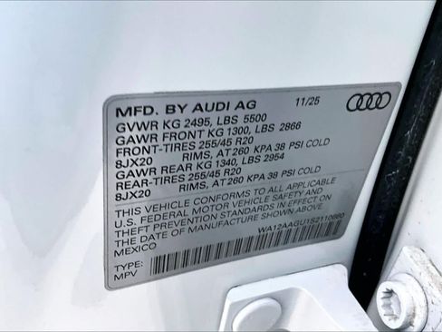Used 2025 Audi Q5 Premium Plus w/ Premium Plus AWD/4WD image 35